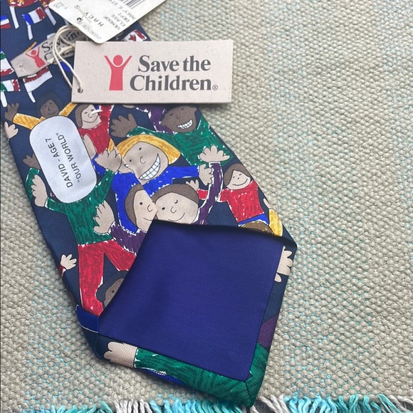 Vintage 1994 Save The Children Silk Tie Flag Art - Picture 5 of 14
